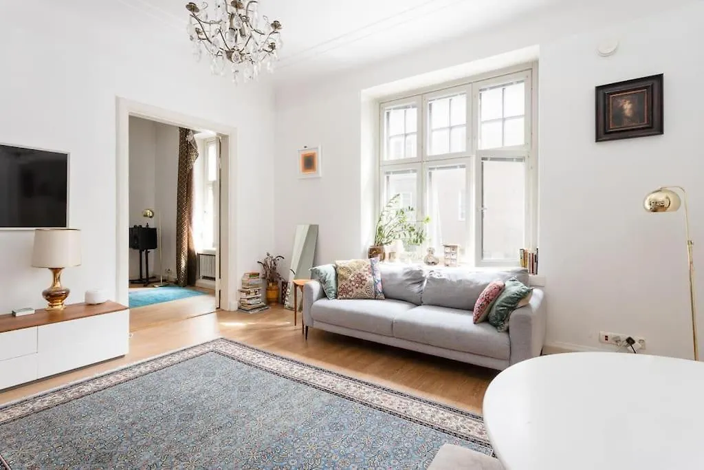 Central 2 Bedroom 2 Full Bathroom Executive Suite Helsinki